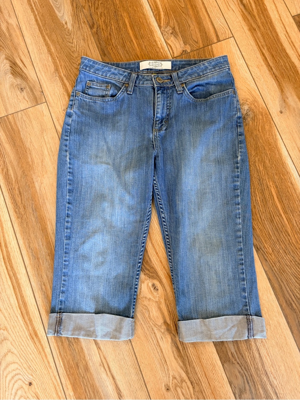 Merona Mid Rise Capris